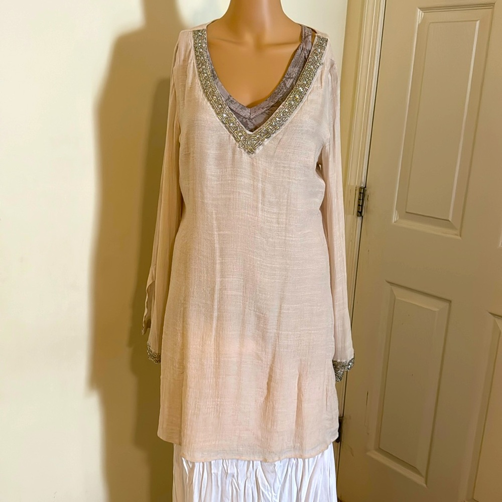 NWT 2 Piece Cream Tunic With Beadswork Size Medium
